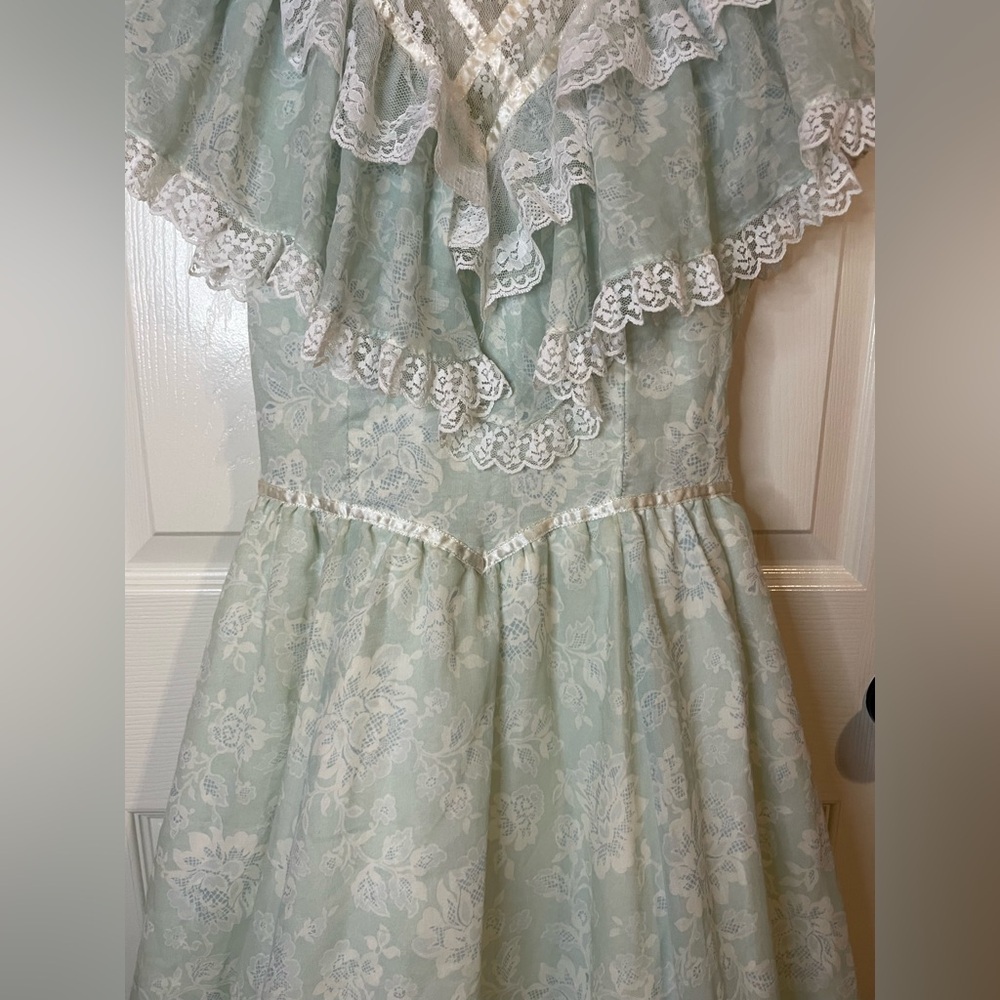 Gunne Sax Victorian Vintage 1970s Blue Floral Lace Dress in Size 5 *Rare* - Picture 4 of 16
